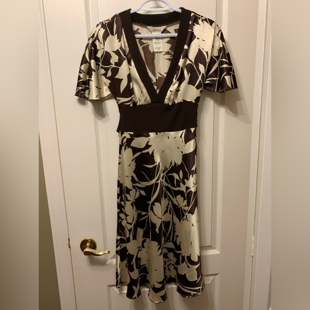 Elegant Brown and Cream Floral Dress